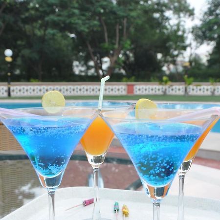 Orchard Palace Gondal ภายนอก รูปภาพ