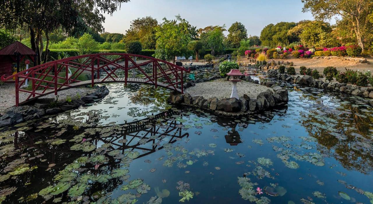 Orchard Palace Gondal ภายนอก รูปภาพ